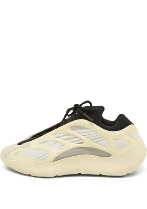 adidas Yeezy pre-owned 700 V3 mesh-panelled sneakers - Neutrals