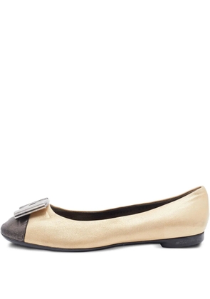 Ferragamo Pre-Owned leather ballet flats - Gold