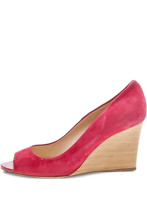 Tod's Vintage pre-owned 85mm peep-toe suede wedge pumps - Red