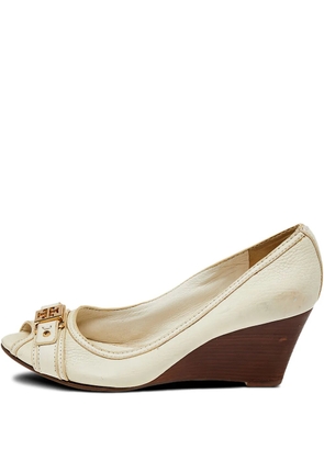 Tory Burch pre-owned 60mm peep-toe pumps - Neutrals