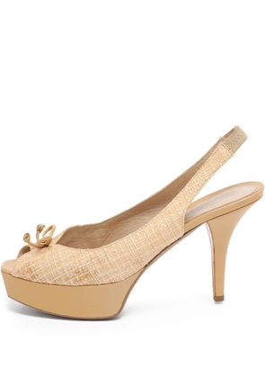 Fendi Pre-Owned woven platform bow-detail slingback pumps - Neutrals