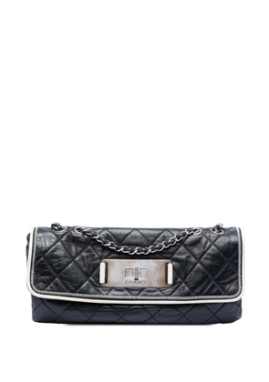 CHANEL Pre-Owned 2008-2009 Quilted Lambskin East West Mademoiselle Flap shoulder bag - Black