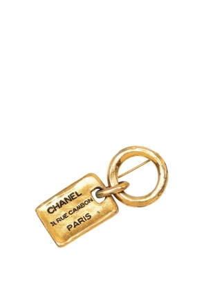 CHANEL Pre-Owned 1950-1970 Gold Plated Rue Cambon Tag Brooch costume brooch