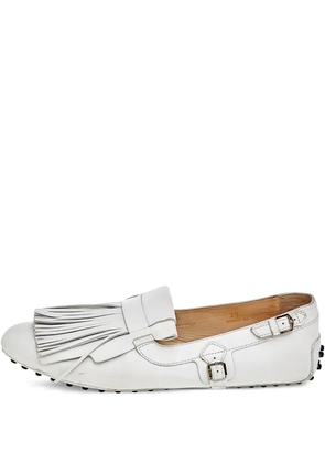 Tod's Vintage Pre-owned fringe-detail loafers - White