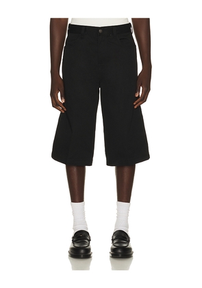 Dickies 17 Twill Shorts in Black. Size 28. Also in 30, 32, 34, 36, 38.