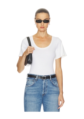 Citizens of Humanity Rosalie U Neck Tee in Ivory. Size XS. Also in S, M, L, XL.