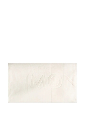 Moncler logo-embossed beach towel - Neutrals