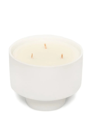UNIFROM Winter Saga three-wick pedestal candle (280g) - White
