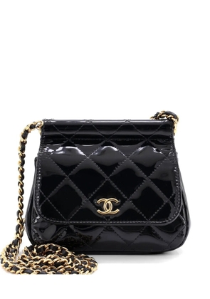 CHANEL Pre-Owned CC Frame Flap with Chain Quilted Patent clutch bag - Black