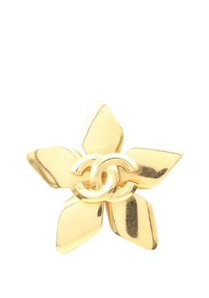 CHANEL Pre-Owned 1996 CC Gold Plated Flower Star Brooch costume brooch