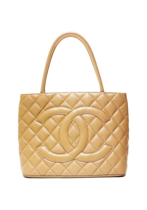 CHANEL Pre-Owned 1997-1999 Medallion caviar leather tote bag - Neutrals