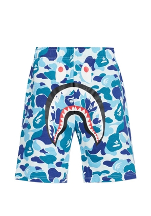A BATHING APE® ABC Camo Shark shorts - Blue