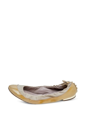 Burberry Pre-Owned scrunched spiked ballet flats - Neutrals