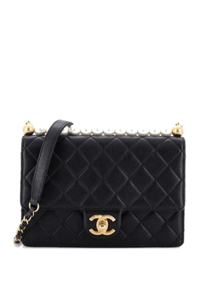 CHANEL Pre-Owned Chic Pearls Flap Bag Quilted Lambskin Small shoulder bag - Black