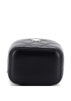 CHANEL Pre-Owned Camellia Bow Vanity Case with Chain Quilted Lambskin Mini crossbody bag - Black