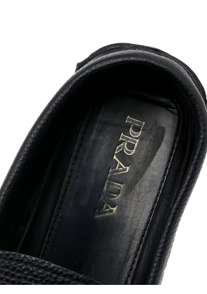Prada Pre-Owned logo-plaque slip-on loafers - Black