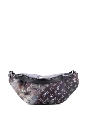Louis Vuitton Pre-Owned Discovery Bumbag Limited Edition Monogram Galaxy Canvas belt bag - Black