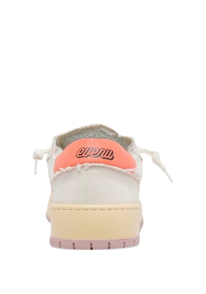 EVENU Equal Ventunozerosei logo-patch sneakers - Neutrals