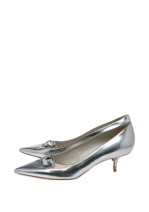 Christian Dior Pre-Owned rose-motif pointed-toe pumps - Silver