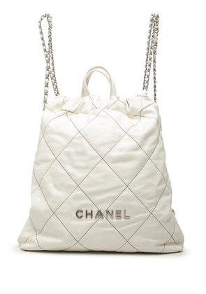 CHANEL Pre-Owned 2021-2026 Large Quilted Shiny Calfskin 22 backpack - White