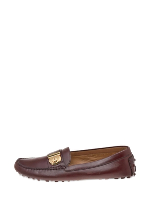 Ferragamo Pre-Owned Gancini plaque leather loafers - Brown