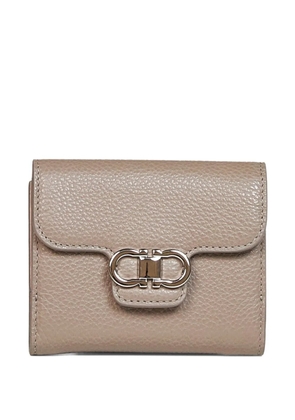 Ferragamo Gancini leather wallet - Neutrals