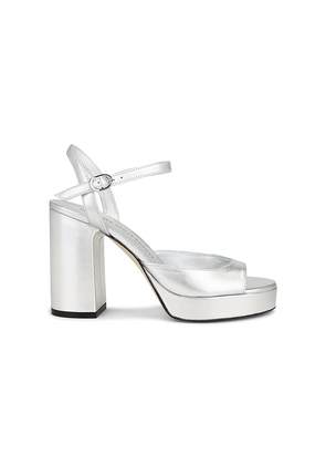 Stuart Weitzman Dayna II Platform Sandal in Metallic Silver. Size 6. Also in 6.5, 7, 7.5, 8, 8.5, 9.5.