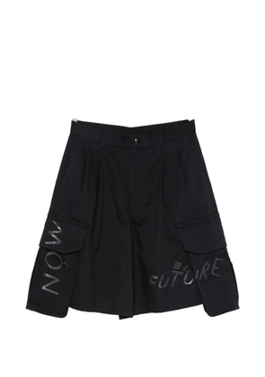Comme des Garçons Homme slogan-print cargo shorts - Blue