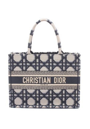Christian Dior Pre-Owned 2010-2026 Medium Embroidered Macrocannage Book tote bag - Blue