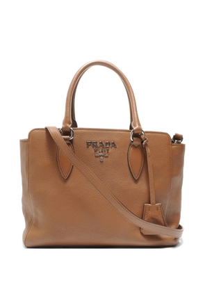 Prada Pre-Owned 2015-2020 Vitello logo-plate bag - Brown