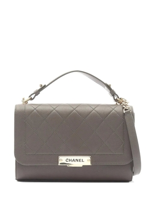 CHANEL Pre-Owned 2000s matelassé shoulder bag - Grey