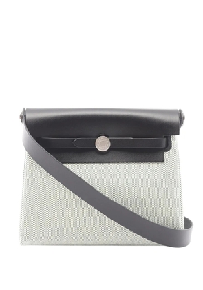 Hermès Pre-Owned 2025 Military Toile and Vache Hunter Herbag Zip 20 crossbody bag - Black