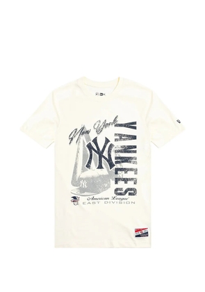 NEW ERA CAP 1917 New York Yankees graphic-print T-shirt - Neutrals