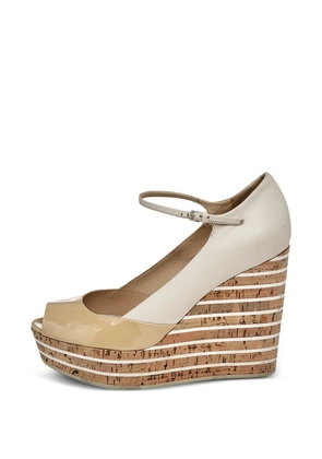Gucci Pre-Owned patent leather wedge sandals - Neutrals