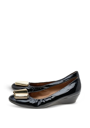 Ferragamo Pre-Owned patent leather wedge pumps - Black