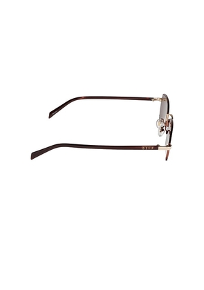 DIFF EYEWEAR X Rachael Kirkconnell Metal Rectangle Sunglasses in Brown.