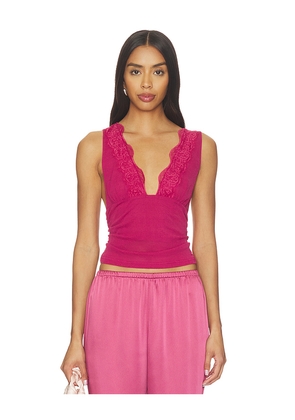 SOVERE Loni Top in Red. Size S. Also in XS, M, L.