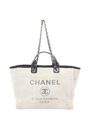 CHANEL Pre-Owned 20116-2017 GM Deauville chain tote bag - Neutrals
