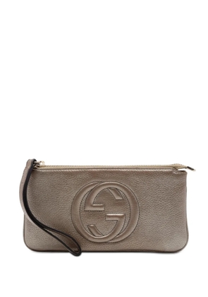 Gucci Pre-Owned 2000-2015 Metallic Calfskin Soho Wristlet Pouch clutch bag - Brown