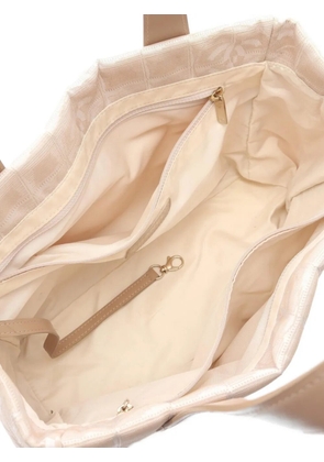 CHANEL Pre-Owned 2003-2004 PM New Travel Line logo-pattern tote bag - Neutrals