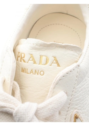 Prada Pre-Owned 2020s triangle-patch sneakers - Neutrals