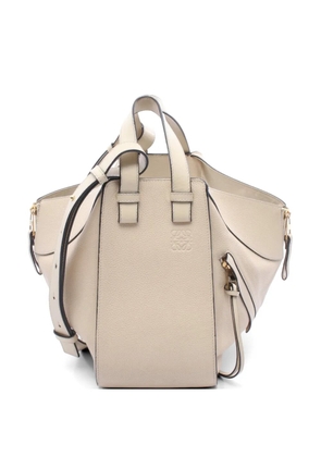 Loewe Pre-Owned 2000s small Hammock leather handbag - Neutrals
