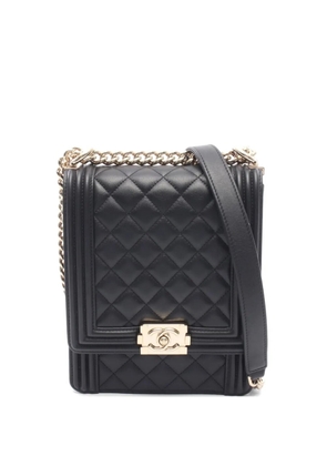 CHANEL Pre-Owned 2019 Boy matelassé shoulder bag - Black