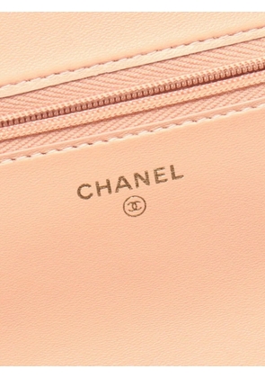 CHANEL Pre-Owned 2021s matelass shoulder bag - Neutrals