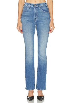 MOTHER The Hustler Skimp Jeans in Kissing The Caddy - Blue. Size 24 (also in 23, 25, 26, 27, 28, 29, 30, 31, 32).