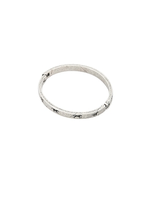Two Jeys Sequence Bracelet in Metallic Silver. Size S. Also in M.