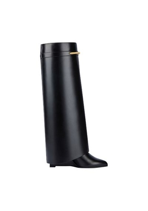 Shark boots