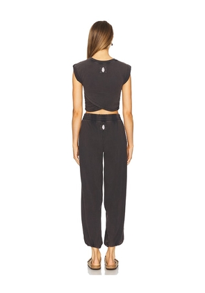 Free People x FP Movement Hot Shot Cross Over Set in Charcoal. Size M. Also in S, XL, L.