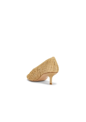 LPA Clio Pump in Neutral. Size 5.5. Also in 7, 7.5, 8, 8.5, 9.