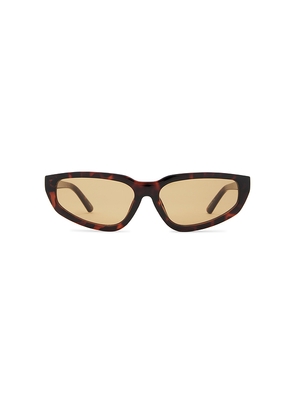 Otra Nikki Sunglasses in Brown.